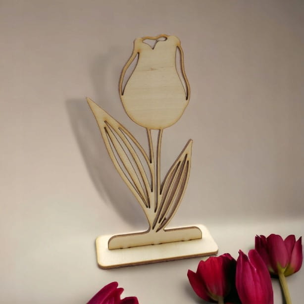 Dekoracja Tulipan2. NA PODSTAWCE SKLEJKA 14 cm