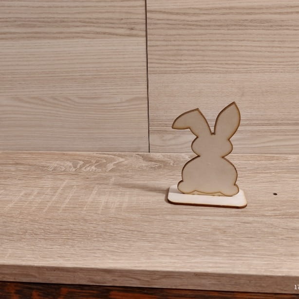 Ozdoba na stół Zając wielkanocny Dekoracjia świąteczna 10 x 7 cm wzór 524