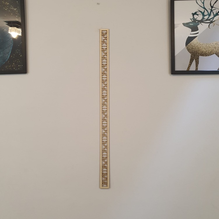 Nowoczesna listwa ozdobna ze sklejki 89 x 5 cm dekor ścienny  ażurowy wzór