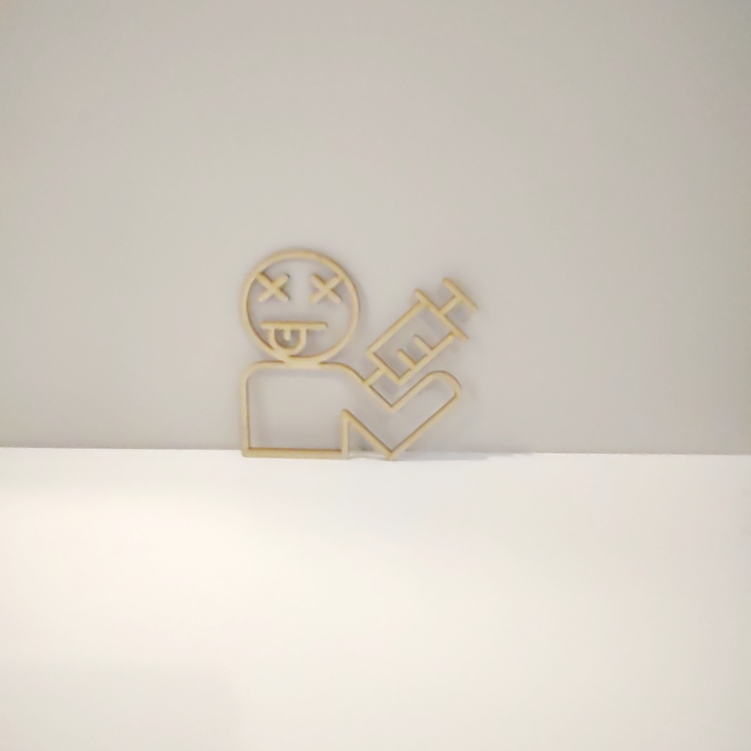 Dekor piktogram ze sklejki śmieszna ikona 12 x 12 cm ANTY SZCZEPIONKA