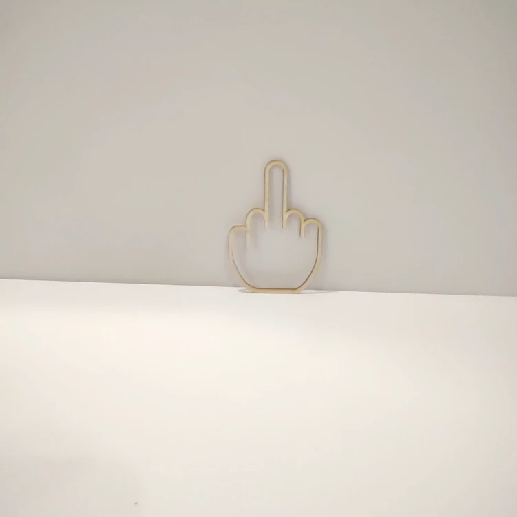 Graficzny symbol ze sklejki ikona z humorem 8,5 x 12 cm znak PALEC REAKCJI