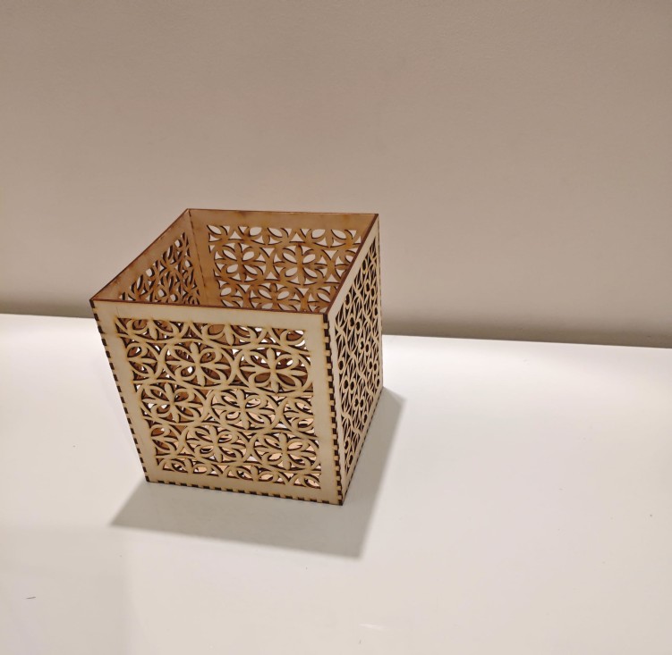 Pudełko drewniane ażurowe 20x20x20cm skrzynka ze sklejki Pudełka na wymiar
